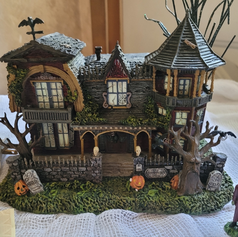 Munsters Halloween Village